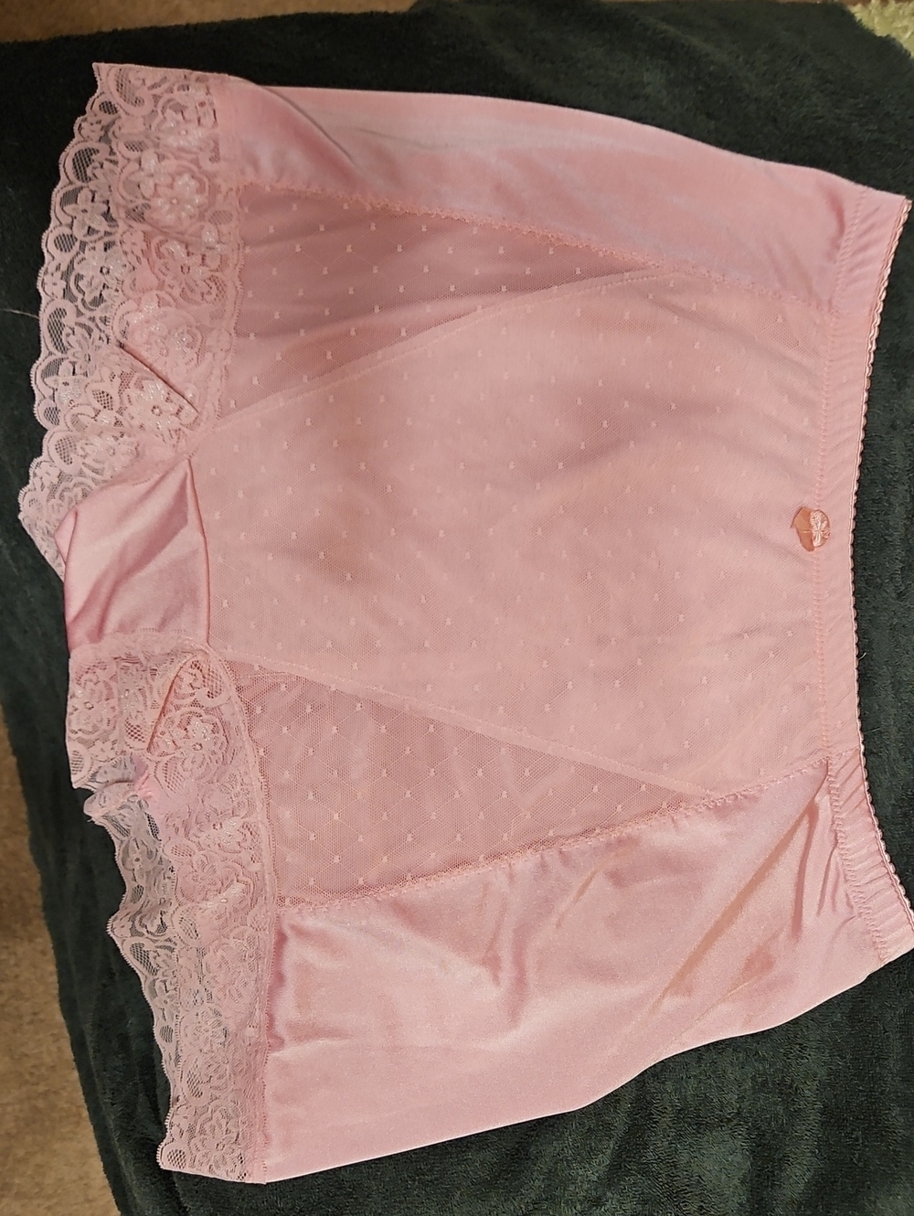 NIB Rhonda Shear Pink Lace Trim Women's Slip Short - Soft Stretch Camisole Layer